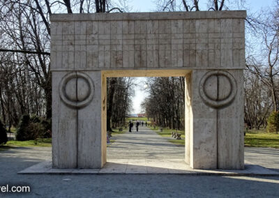 Poarta Sarutului din Targu Jiu